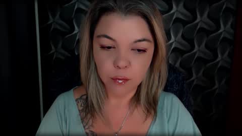 Snapshot of cyberdomme chatting on 28, 9, 2025 Full time mean bitch. online show from 28, 9, 2025