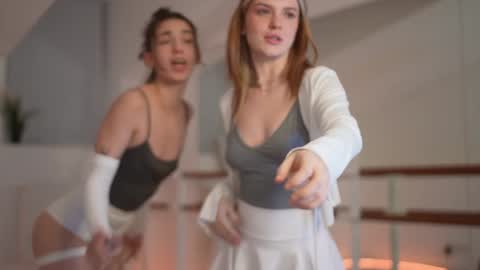 Snapshot of cyberheart_ chatting on 4, 12, 2024 EMILY online show from 4, 12, 2024