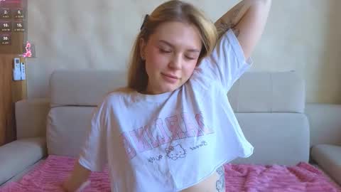 Snapshot of cyberheart_ chatting on 15, 12, 2025 EMILY online show from 15, 12, 2025