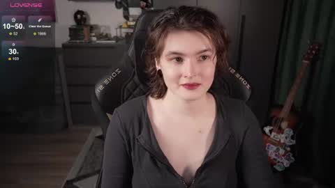 Helen Blossom online show from 17, 7, 2026
