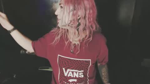 Nikki online show from 12, 10, 2025