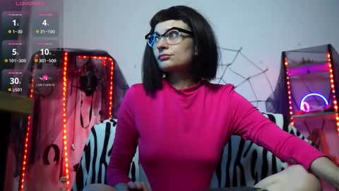 Lily Goddess online show from 10, 11, 2025