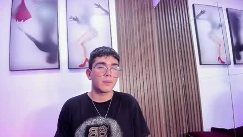 Snapshot of cyrus_wlaker chatting on 11, 11, 2025 cyrus online show from 11, 11, 2025