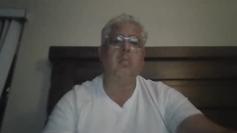 Snapshot of czar1974 chatting on 7, 1, 2026 czar1974 online show from 7, 1, 2026