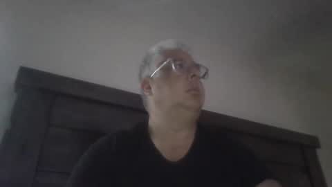 Snapshot of czar1974 chatting on 25, 4, 2026 czar1974 online show from 25, 4, 2026