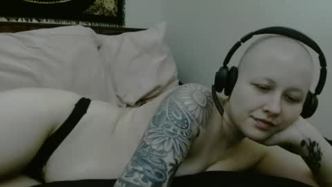 Daisy online show from 23, 9, 2025