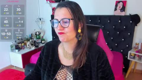 Mia  online show from 5, 3, 2025