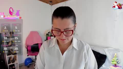 Mia  online show from 18, 12, 2025