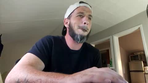 Snapshot of daddo1477 chatting on 7, 10, 2025 daddo1477 online show from 7, 10, 2025