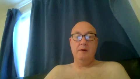 Snapshot of daddyhere4uall6 chatting on 13, 10, 2025 daddyhere4uall6 online show from 13, 10, 2025