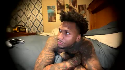 sexy tatted king bbc online show from 18, 4, 2026