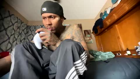 sexy tatted king bbc online show from 27, 5, 2026