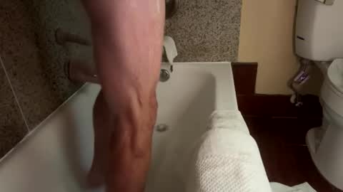 Snapshot of daddyontherd chatting on 23, 10, 2025 EOnTheRd online show from 23, 10, 2025