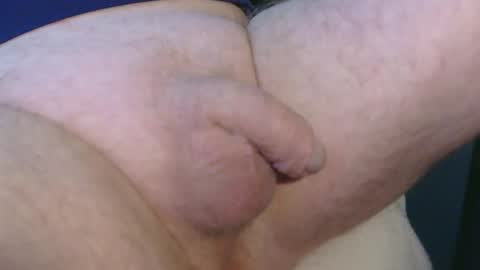 Snapshot of daddysmalls_55 chatting on 4, 10, 2025 daddysmalls online show from 4, 10, 2025