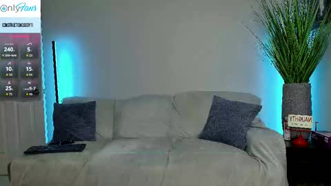 Snapshot of daddyxxluna chatting on 6, 10, 2025 ConstructionDaddy and Lady Luna online show from 6, 10, 2025