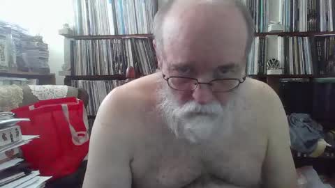 Snapshot of dadpigslut2 chatting on 17, 1, 2025 dadpigslut online show from 17, 1, 2025