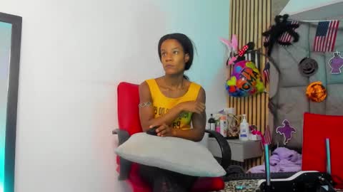 daffnelewis online show from 23, 10, 2025