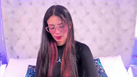 Snapshot of dafne_bss chatting on 24, 6, 2026 dafne_bss online show from 24, 6, 2026