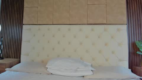 dafne_hillss online show from 9, 9, 2025