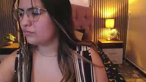 Snapshot of dafne_hs chatting on 7, 12, 2024 Dafne online show from 7, 12, 2024