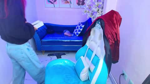 dafne huges online show from 16, 9, 2025