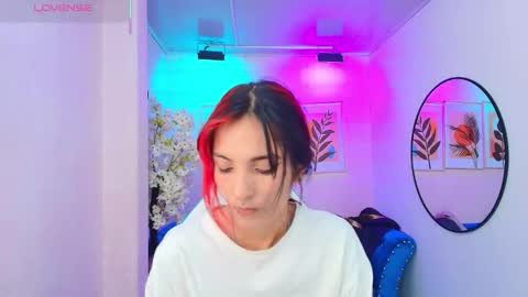 dafne huges online show from 5, 11, 2025