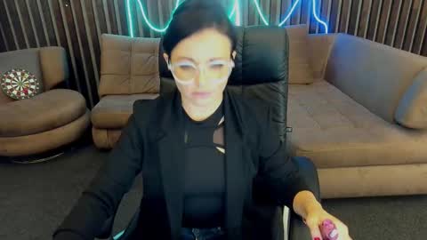Dafni Mon online show from 21, 9, 2025
