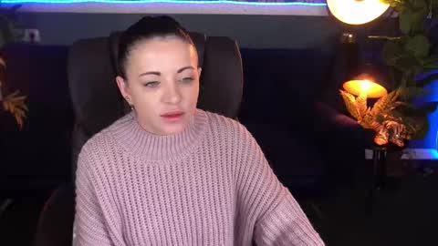 Snapshot of dafni_mon chatting on 19, 11, 2025 Dafni Mon online show from 19, 11, 2025