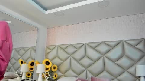 Dafnne online show from 2, 12, 2025