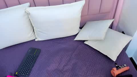  Dahiana   online show from 10, 2, 2025