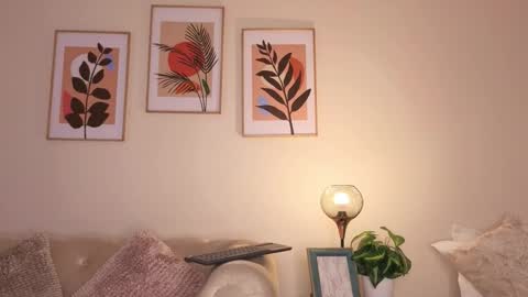 Dahiann Walcott online show from 4, 2, 2026