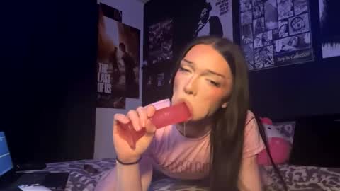 dahlia_adore online show from 15, 1, 2026