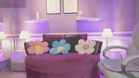 Dahlia Grey online show from 23, 3, 2026