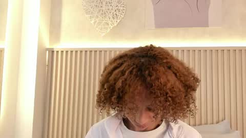 Snapshot of daiana_curly chatting on 8, 6, 2026 Daiana online show from 8, 6, 2026