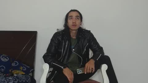 Daniel y Camilo online show from 7, 3, 2025