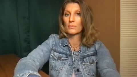 Snapshot of daisy9kat chatting on 5, 1, 2025 Daisy137 online show from 5, 1, 2025