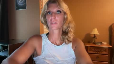 Snapshot of daisy9kat chatting on 10, 9, 2025 Daisy137 online show from 10, 9, 2025