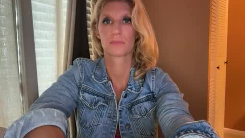 Daisy137 online show from 12, 11, 2025