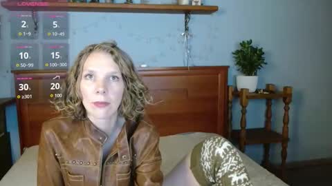 daisy_lovely online show from 6, 10, 2025