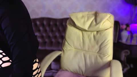 Snapshot of daisydelight_ chatting on 15, 12, 2025 daisydelight_ online show from 15, 12, 2025