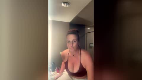 daisymae0017 online show from 1, 7, 2026