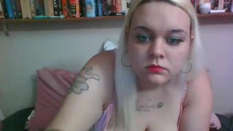 Snapshot of daisytucson chatting on 5, 12, 2024 DaisyTucson online show from 5, 12, 2024