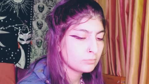 Snapshot of dak_7 chatting on 4, 2, 2025    --  -- help me reach 100 hands up  online show from 4, 2, 2025