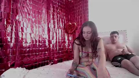 Dakota and Aron online show from 4, 10, 2025