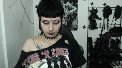 Snapshot of dakota_krall_ chatting on 11, 9, 2025 dakota online show from 11, 9, 2025