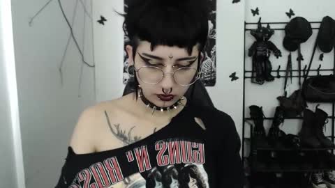 Snapshot of dakota_krall_ chatting on 19, 10, 2025 dakota online show from 19, 10, 2025