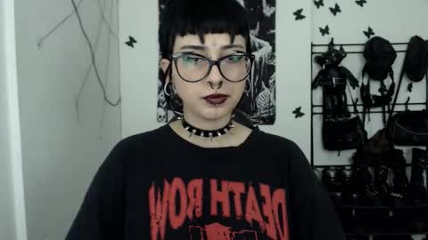 Snapshot of dakota_krall_ chatting on 28, 10, 2025 dakota online show from 28, 10, 2025