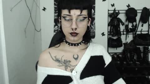 Snapshot of dakota_krall_ chatting on 31, 10, 2025 dakota online show from 31, 10, 2025