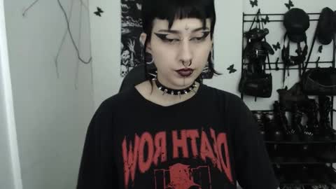 Snapshot of dakota_krall_ chatting on 6, 11, 2025 dakota online show from 6, 11, 2025