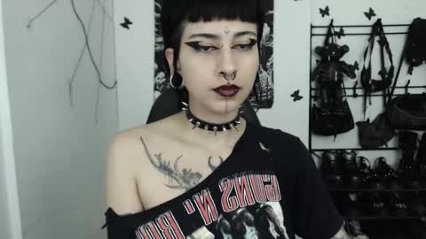 Snapshot of dakota_krall_ chatting on 21, 11, 2025 dakota online show from 21, 11, 2025